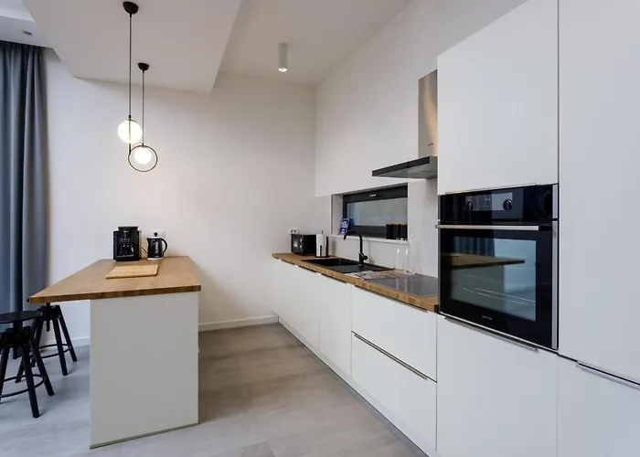 فيلة Modern Elia With 40sqm Heated Pool, 3 Bedrooms, And Split Views *