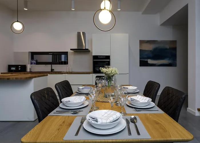 فيلة Modern Elia With 40sqm Heated Pool, 3 Bedrooms, And Split Views