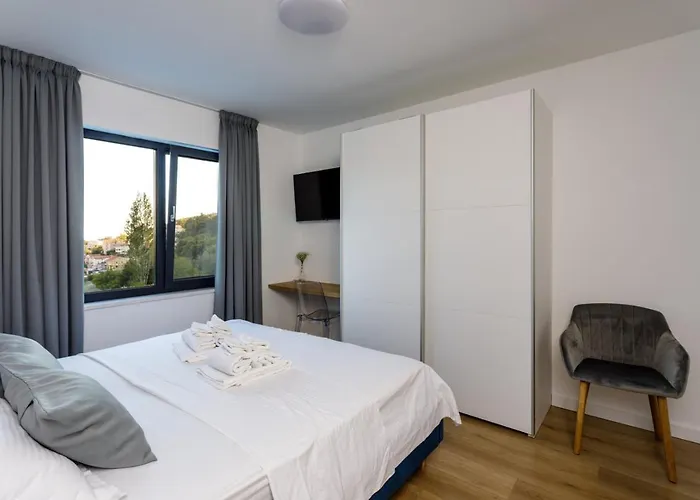 Modern Elia With 40sqm Heated Pool, 3 Bedrooms, And Split Views فيلة *