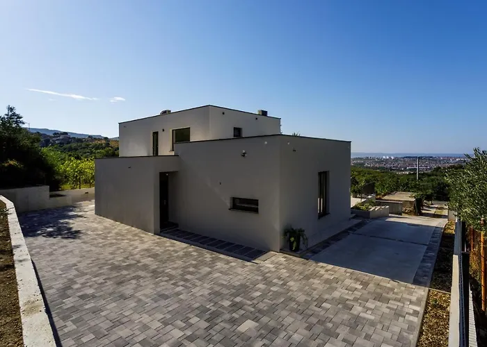 Modern Elia With 40sqm Heated Pool, 3 Bedrooms, And Split Views فيلة *